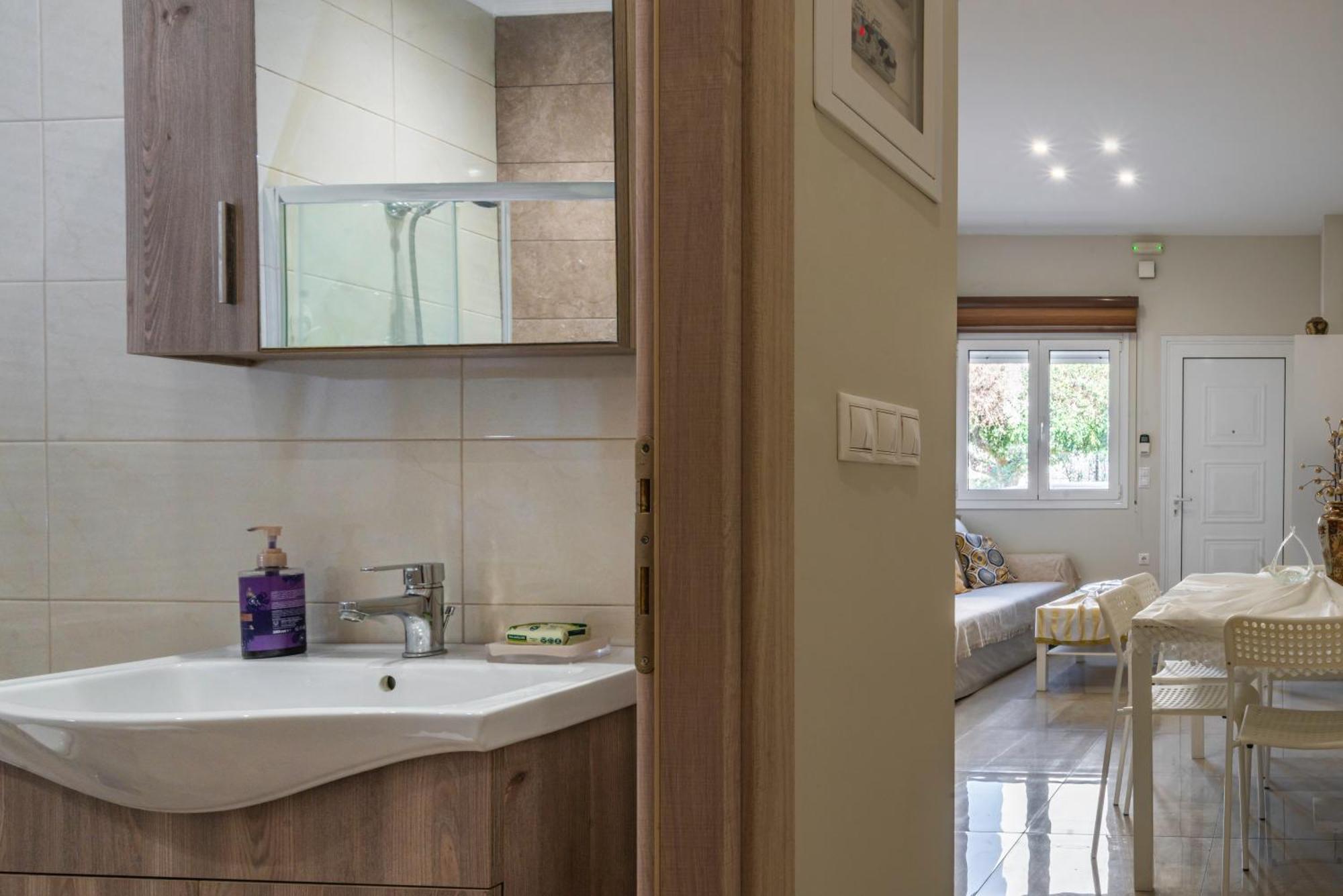 Neon Apartment, Modern, High Quality, Central Apt, Heraklion City Bagian luar foto