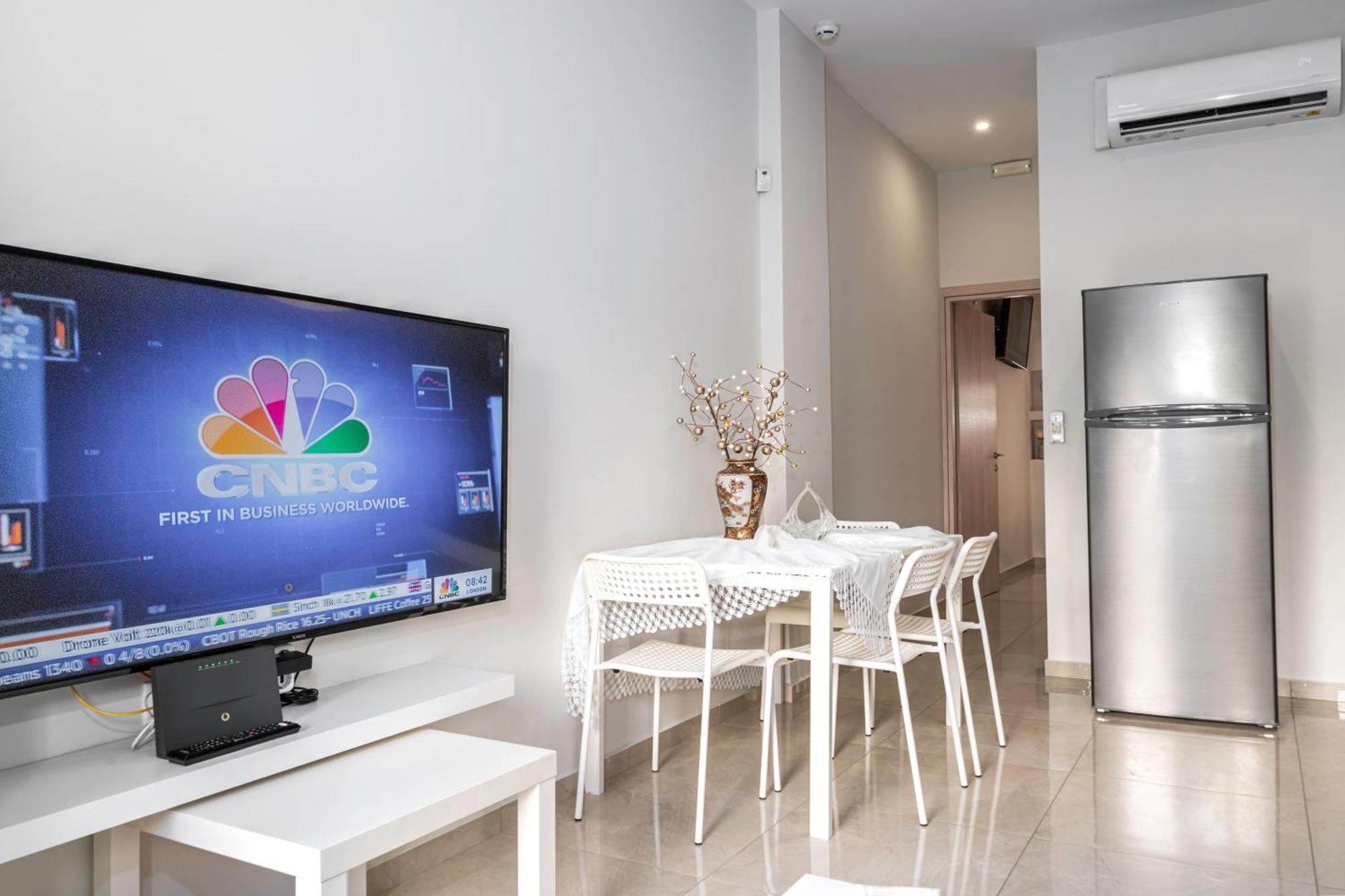 Neon Apartment, Modern, High Quality, Central Apt, Heraklion City Bagian luar foto
