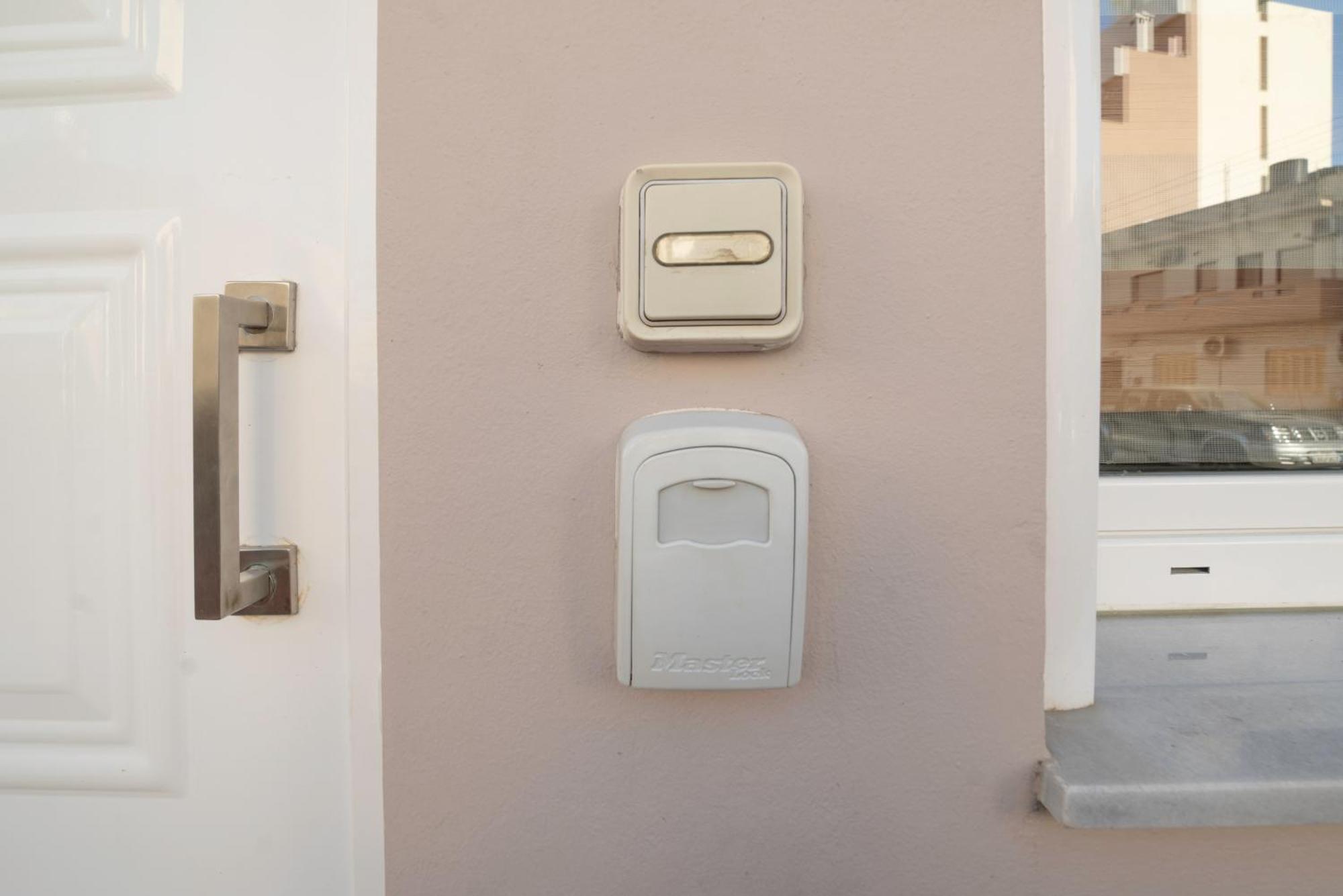 Neon Apartment, Modern, High Quality, Central Apt, Heraklion City Bagian luar foto